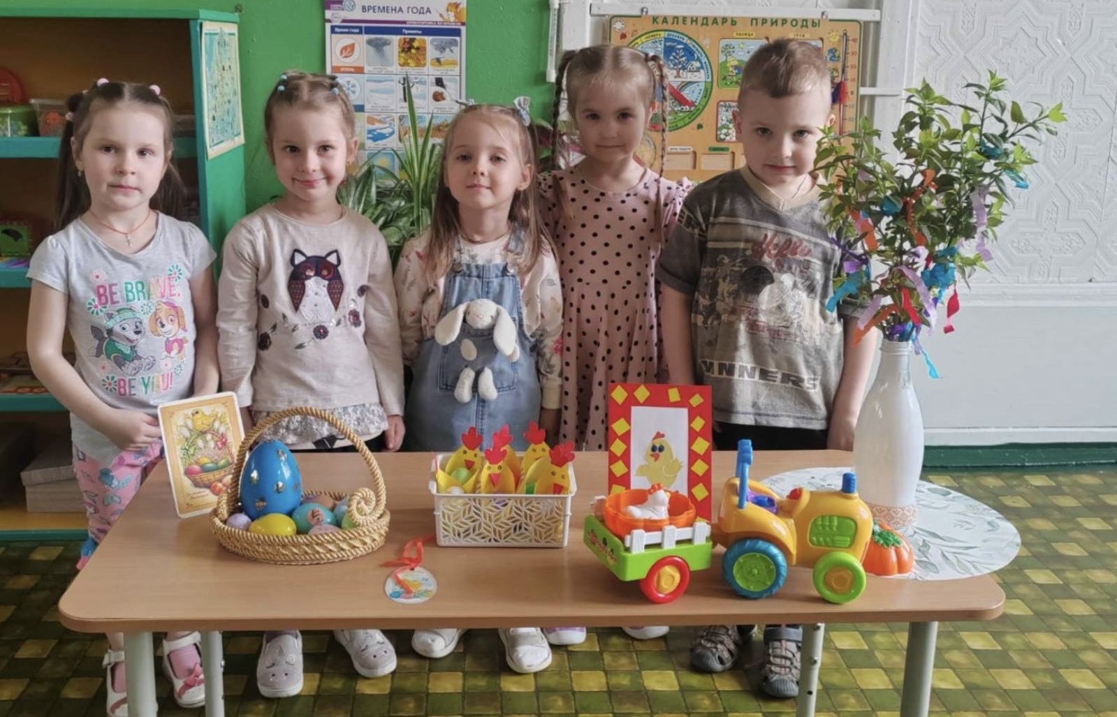 В ожидании светлого праздника «Курочка с секретом»
