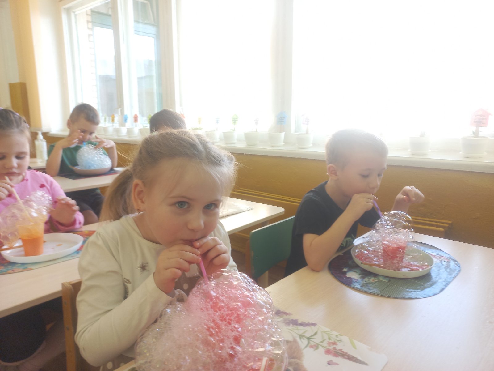 Тематический день «Узнаем, познаем, экспериментируем»