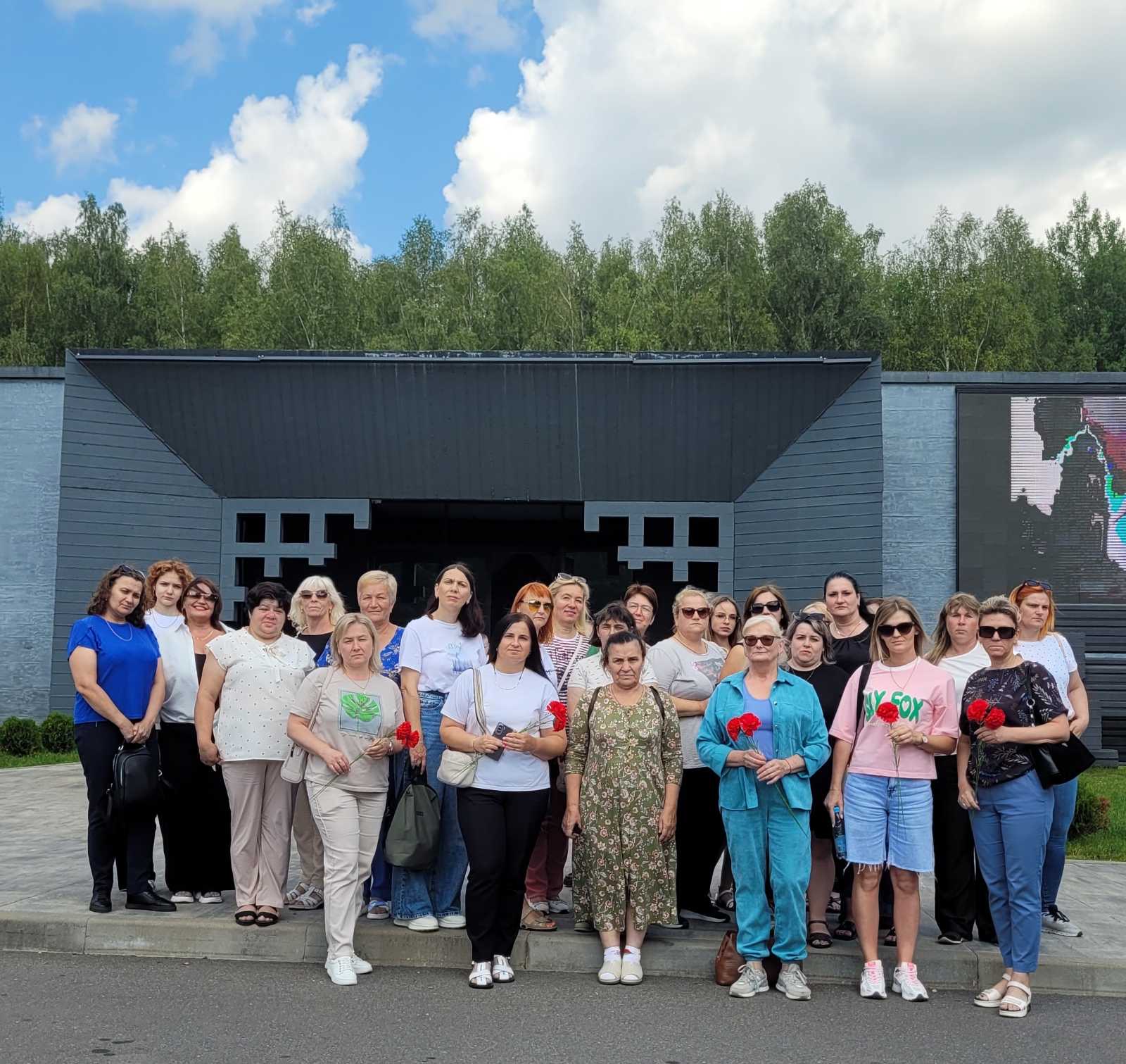 Память, застывшая в камне: Посещение мемориального комплекса«Хатынь» работниками