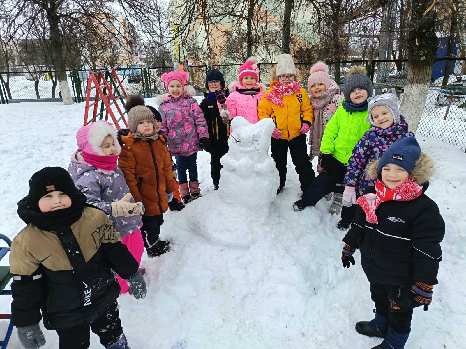 Как на наших участках ожили сказочные герои